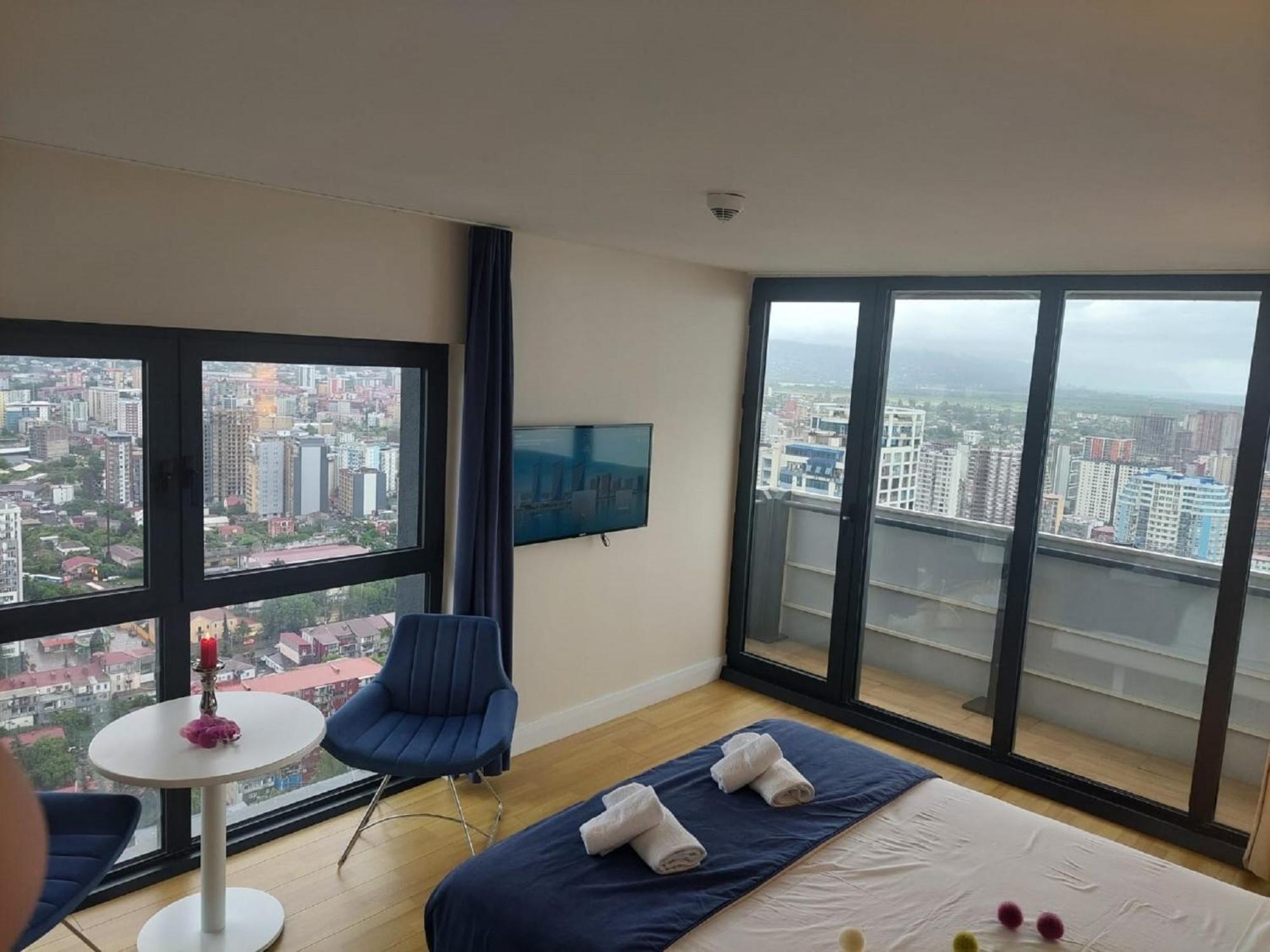 Holiday Point Orbi City Batumi Bagian luar foto