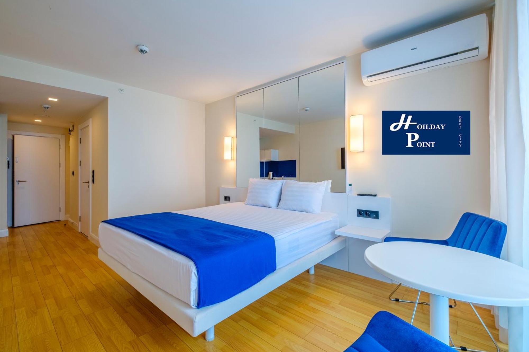 Holiday Point Orbi City Batumi Bagian luar foto