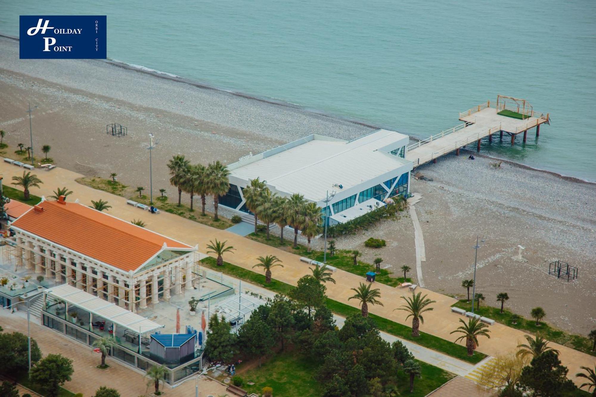 Holiday Point Orbi City Batumi Bagian luar foto