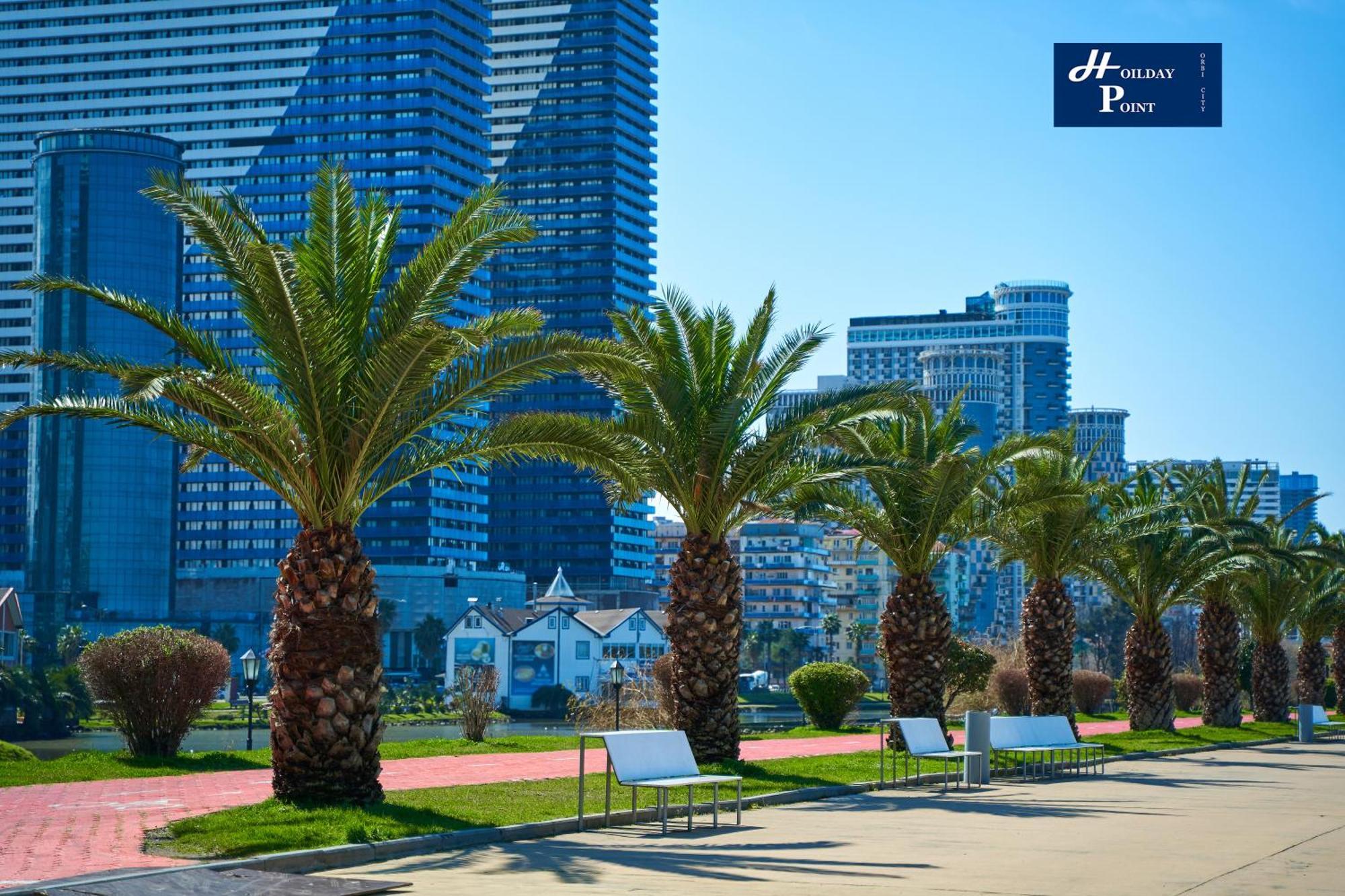 Holiday Point Orbi City Batumi Bagian luar foto