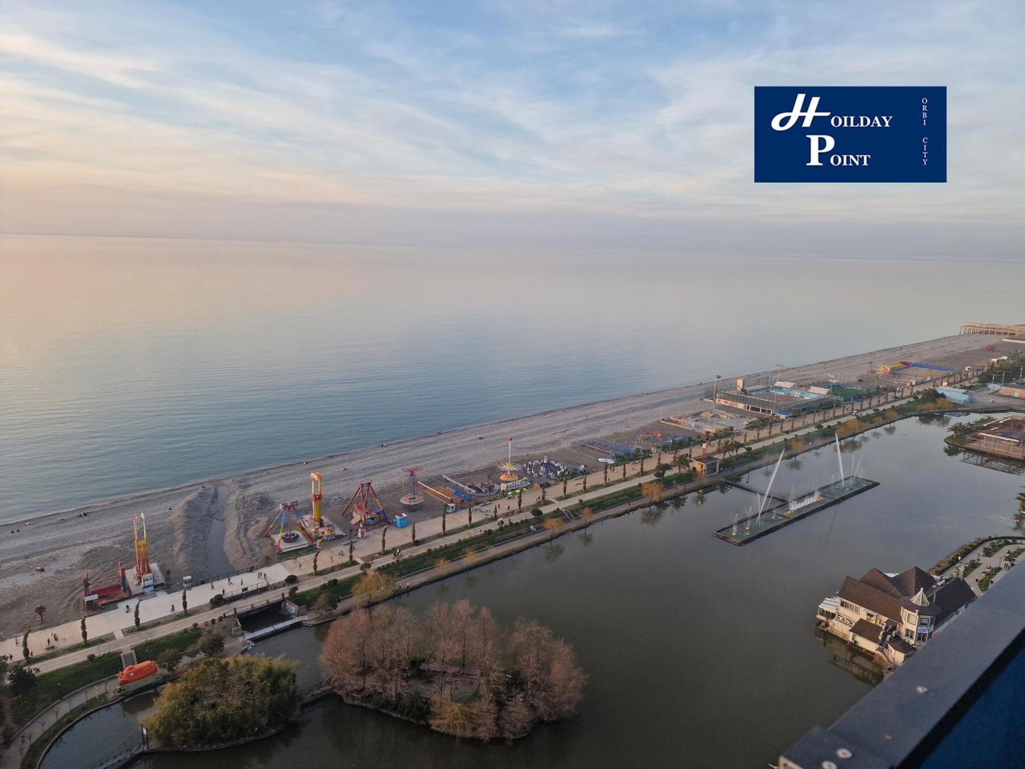 Holiday Point Orbi City Batumi Bagian luar foto
