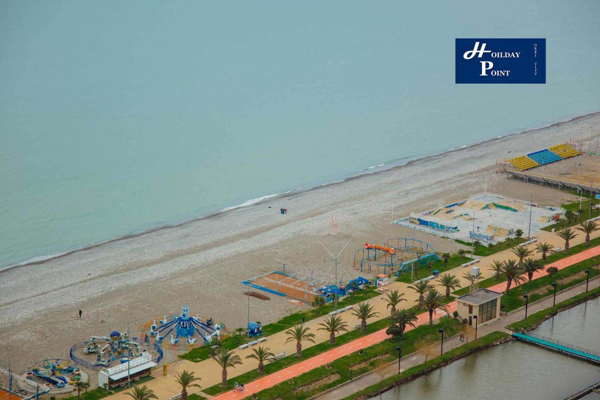 Holiday Point Orbi City Batumi Bagian luar foto