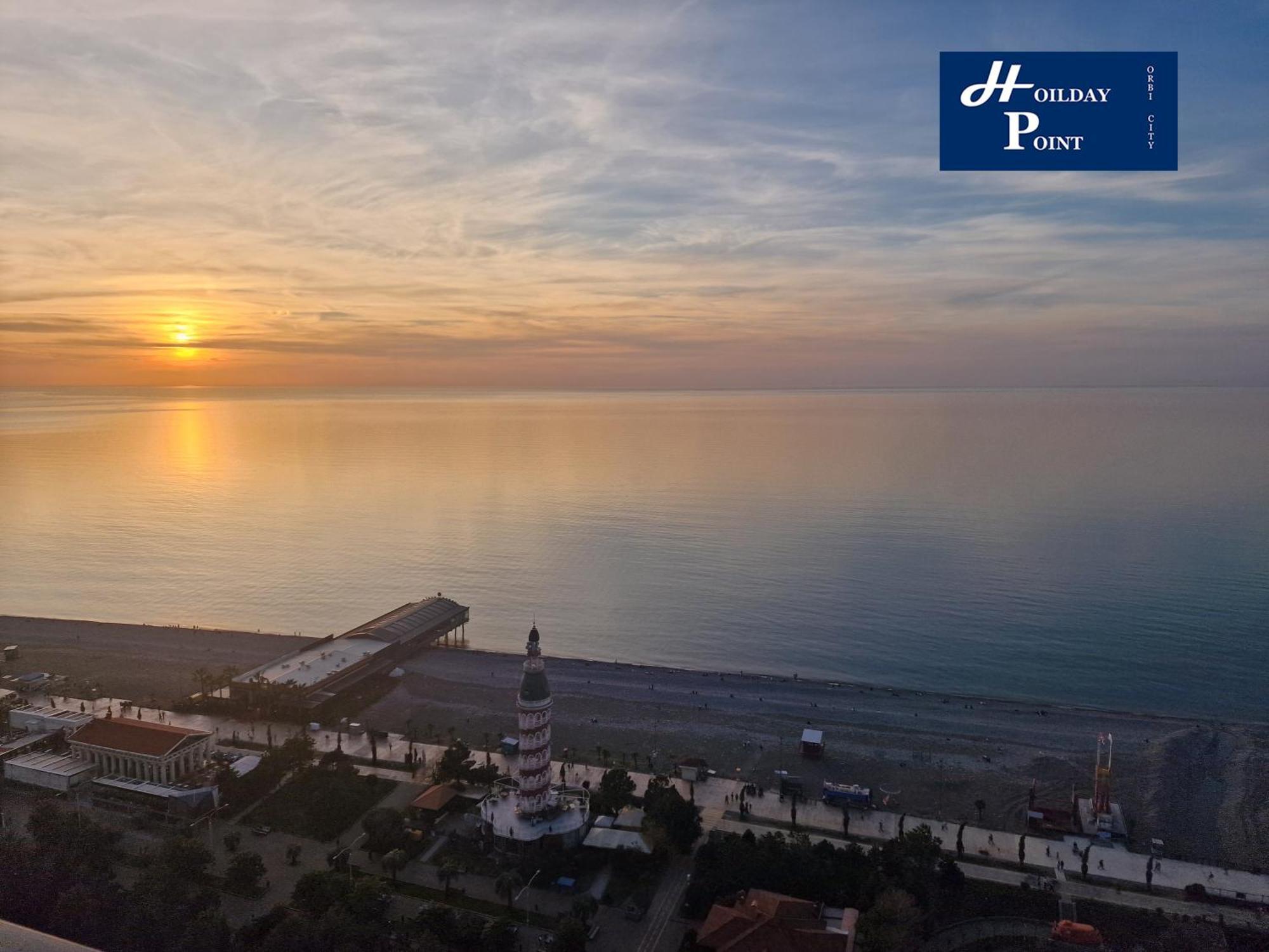 Holiday Point Orbi City Batumi Bagian luar foto